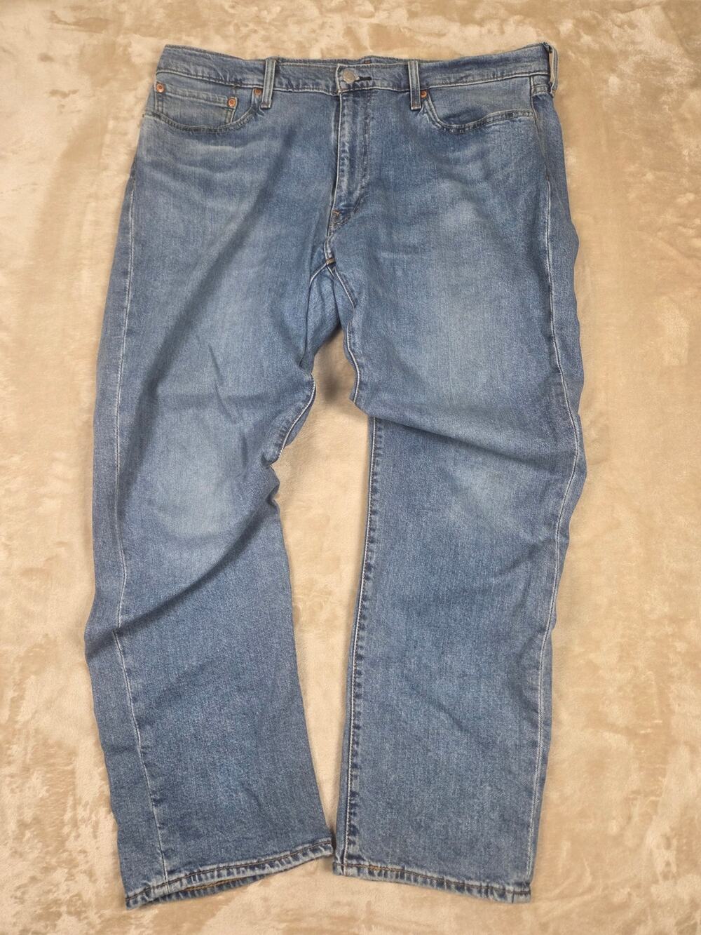 Levi's 541 Athletic Taper jeans in a casual, everyday light blue wash 38x32